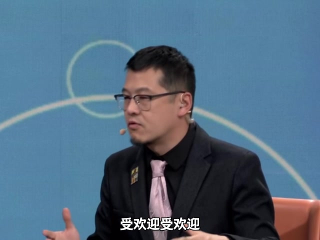 杨毅观察年轻球迷审美转向 三球球鞋风靡训练营折射新世代价值观