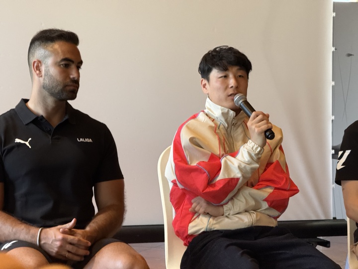 武磊沪上谈留洋 直言年轻球员应勇敢走出舒适圈