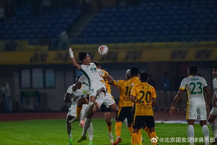 法比奥造红+林良铭头槌救主 国安客场1-1逼平西海岸