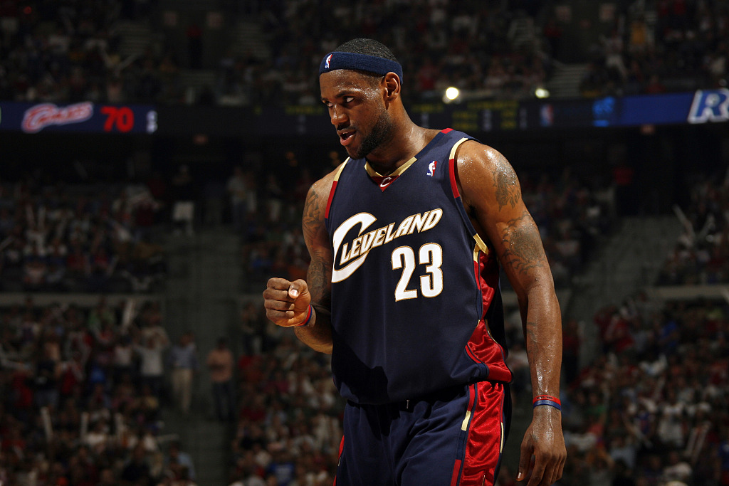 骑士遭尼克斯横扫出局,湖记:詹姆斯回归克城概率增大 骑士遭尼克斯横扫出局,湖记:詹姆斯回归克城概率增大