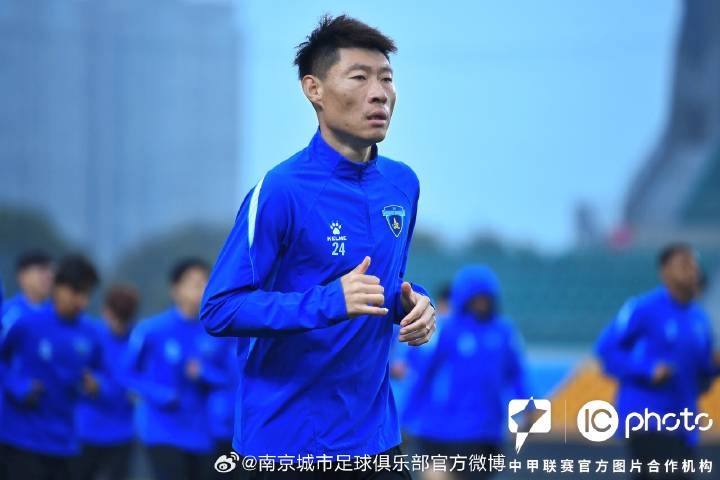 杜君鹏离队：32场后防老将告别南京城市