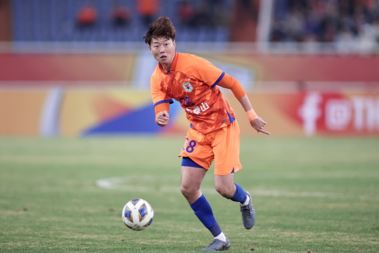 山东泰山客场0-2负国安 高准翼：郑铮红牌后完全一边倒