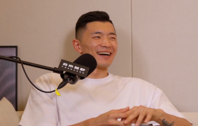 陈林坚自曝启蒙教练禁止练急停跳投:全中国也就那谁谁会,没用 陈林坚自曝启蒙教练禁止练急停跳投:全中国也就那谁谁会,没用