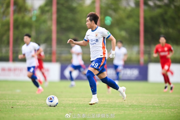 山东泰山B队客场3-1力克富盛经开 提前两轮锁定中乙争冠组席位 山东泰山B队客场3-1力克富盛经开 提前两轮锁定中乙争冠组席位