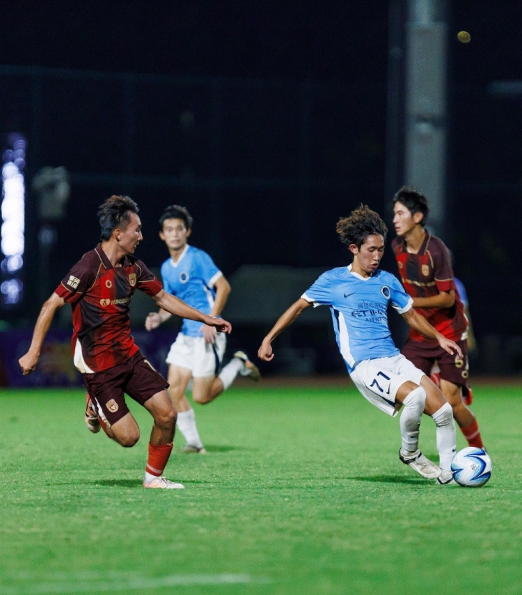 深圳新鹏城U20主场2比1逆转陕西联合U20 程鑫替补远角破门 深圳新鹏城U20主场2比1逆转陕西联合U20 程鑫替补远角破门
