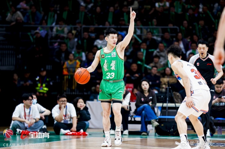 王岚嵚致老东家同曦&辽宁:收获成长与历练 感谢给予我机会与舞台 王岚嵚致老东家同曦&辽宁:收获成长与历练 感谢给予我机会与舞台