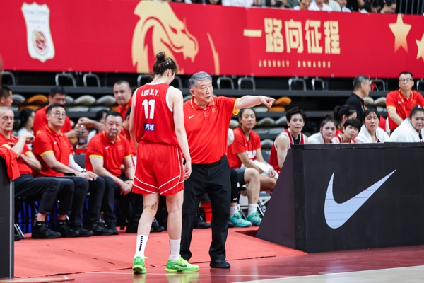 进步很明显！中国女篮本场仅10次失误 上一场多达25次