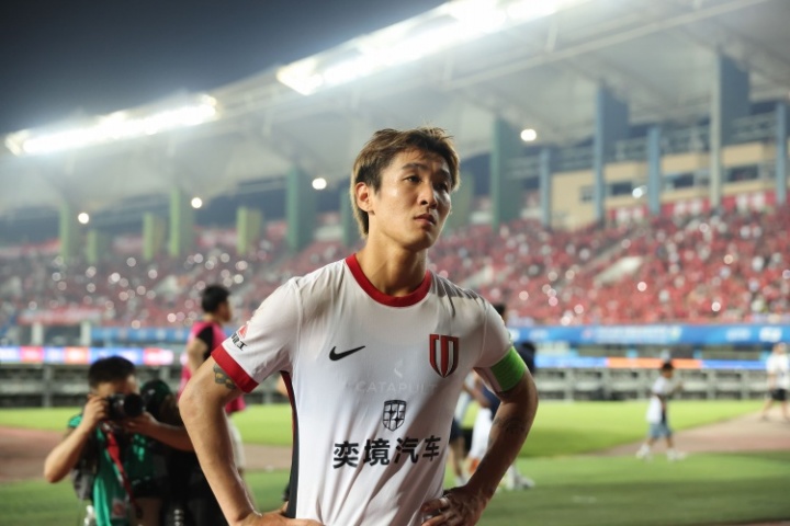 范晓冬：韦世豪有什么可骂的？十恶不赦吗？球迷发泄想看人出丑