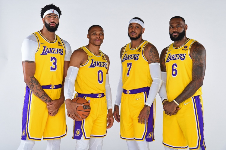 甜瓜：我当年加入湖人一堆名人堂球员没磨合好 76人好在还有时间